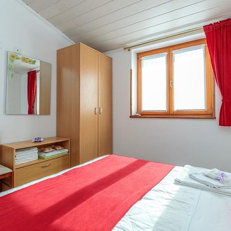 Apartments Sveti Leonard Oprtalj Exterior photo