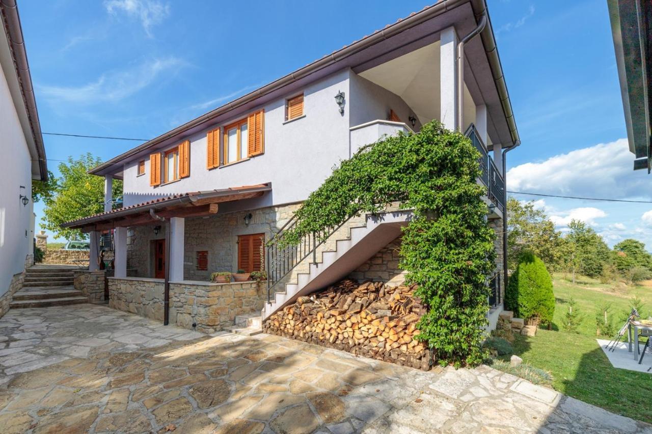 Apartments Sveti Leonard Oprtalj Exterior photo