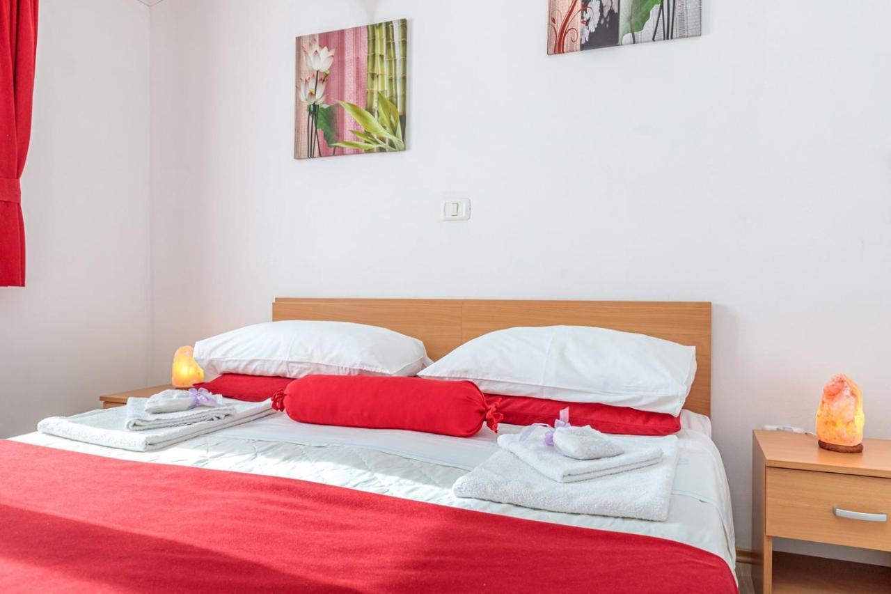 Apartments Sveti Leonard Oprtalj Exterior photo