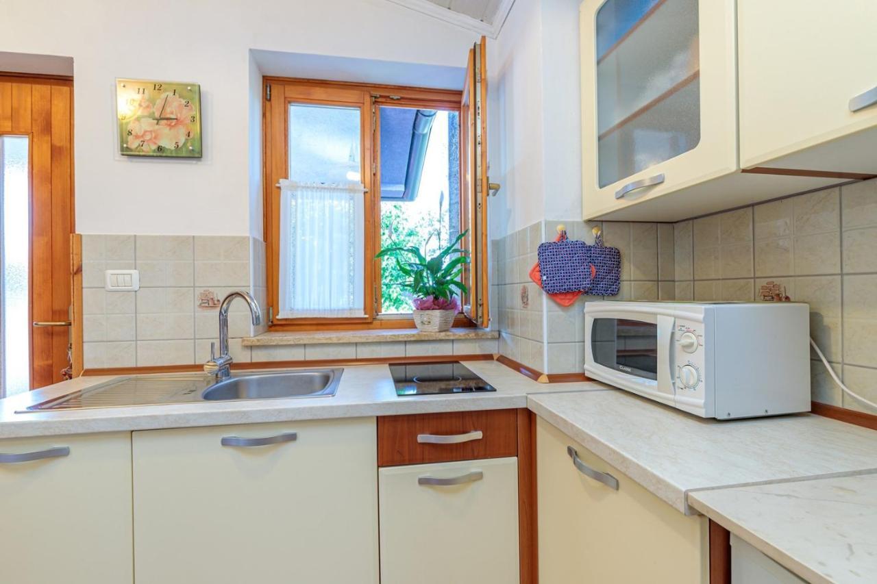 Apartments Sveti Leonard Oprtalj Exterior photo